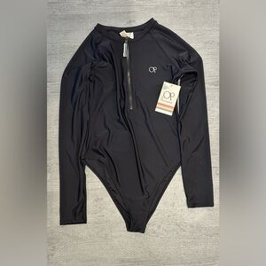 OCEAN PACIFIC Rashguard suit front zipper color black size L new with tag